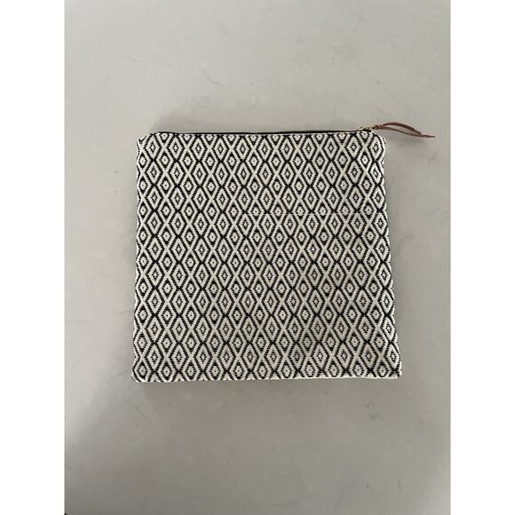 Tribe Alive Fold Over Clutch Purse Pouch Black & Cream Ivory - Picture 4 of 7